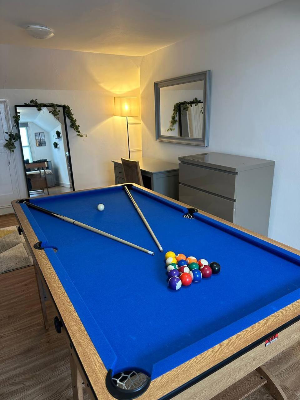 3 Bed Flat With Pool Table Apartamento Cambridge  Exterior foto